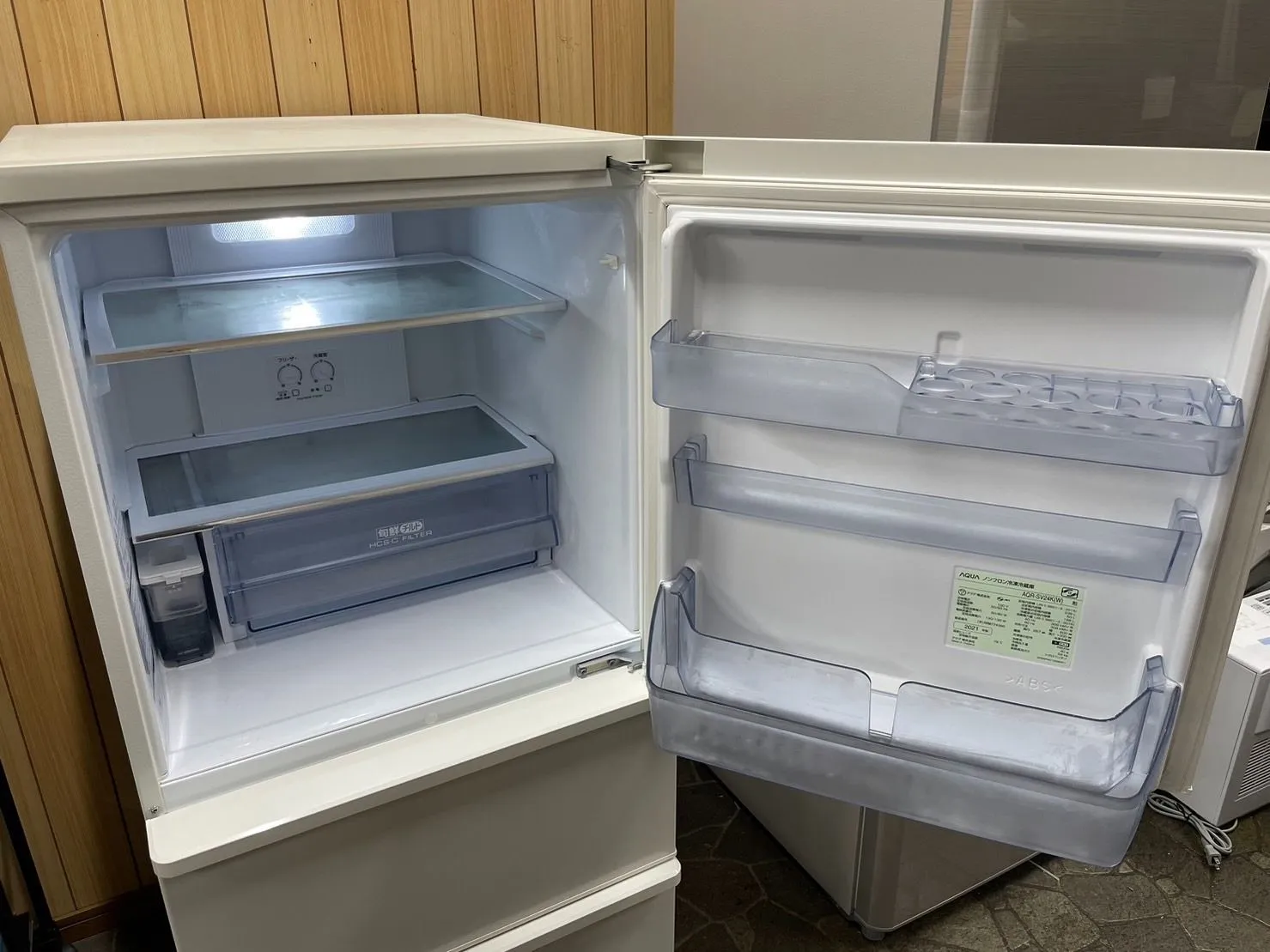 淀川区のリサイクルショップの中古家電・販売は当店で！中古 人気の3ドア 冷蔵庫が入荷致しました！！